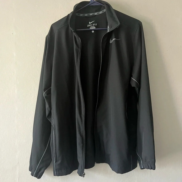 Nike Drifit Lightweight Jacket - Picture 4 of 9